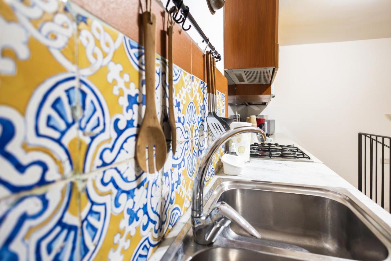 Ferienwohnung Ai Bottonai Casa 23 Palermo Exterior foto